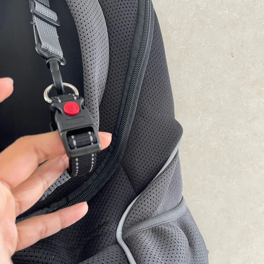 YUDODO Adjustable Dog Carrier Backpack Breathable Mesh Pet Travel Front Pack M